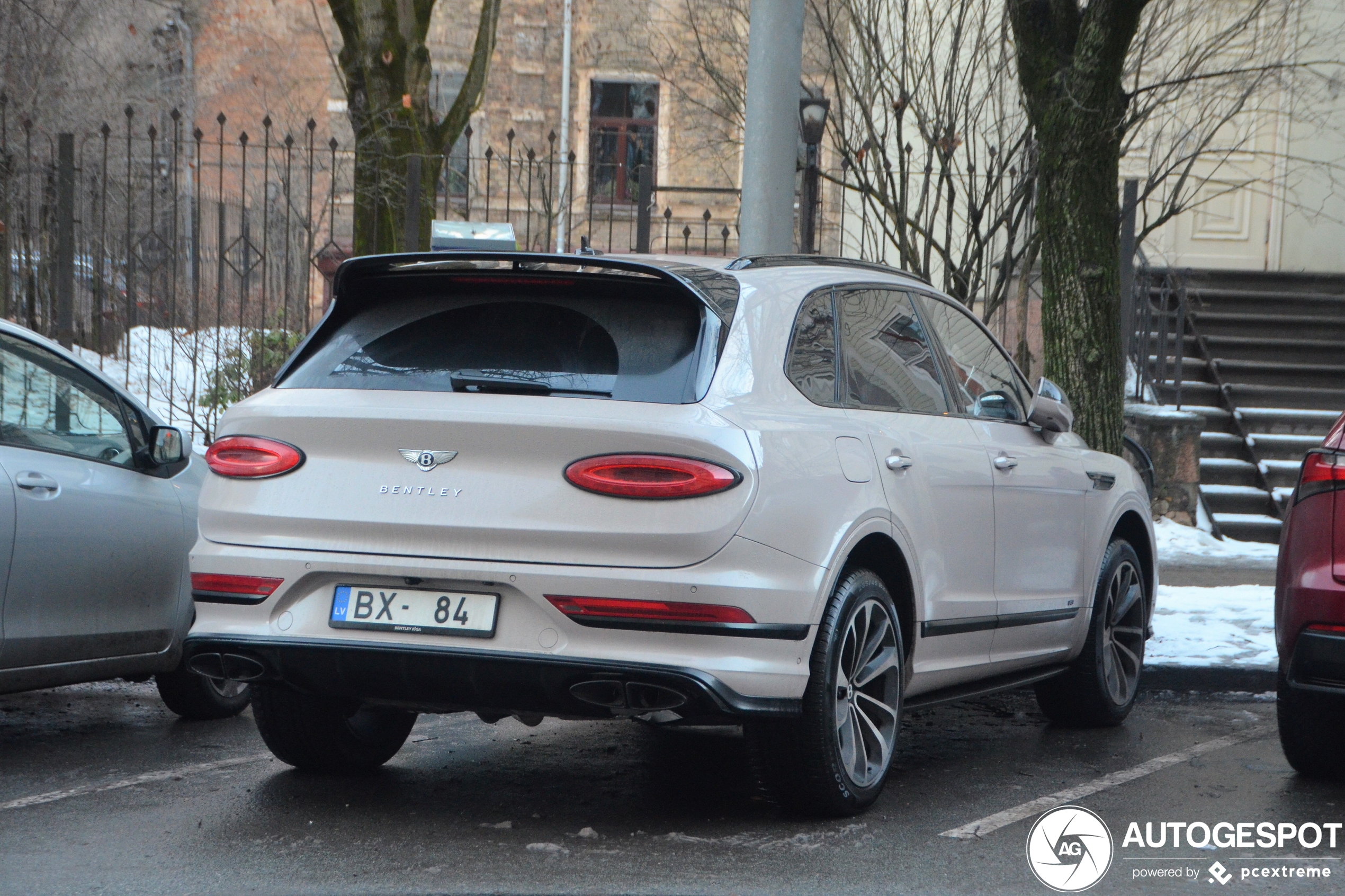 Bentley Bentayga V8 2021