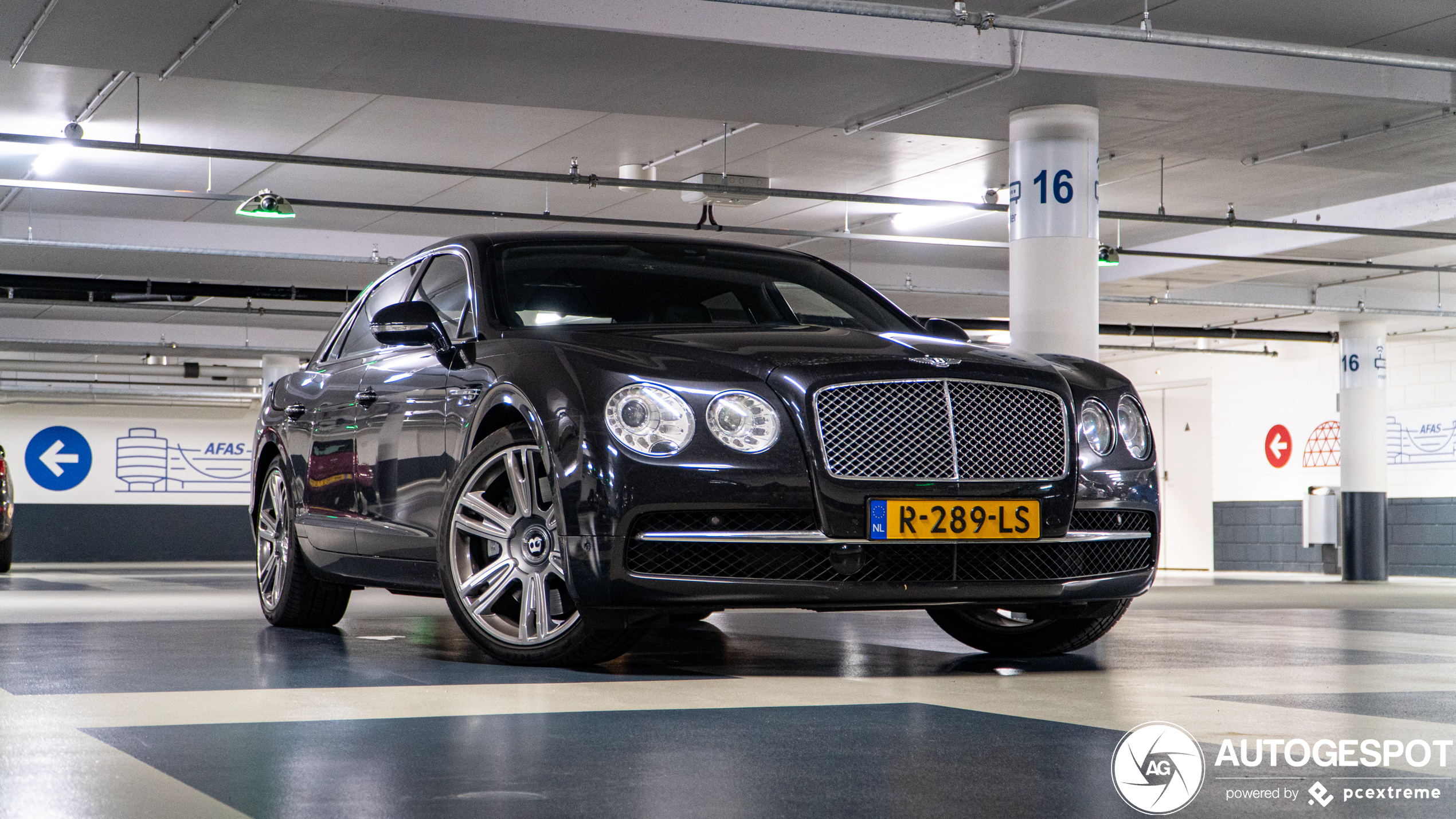 Bentley Flying Spur W12