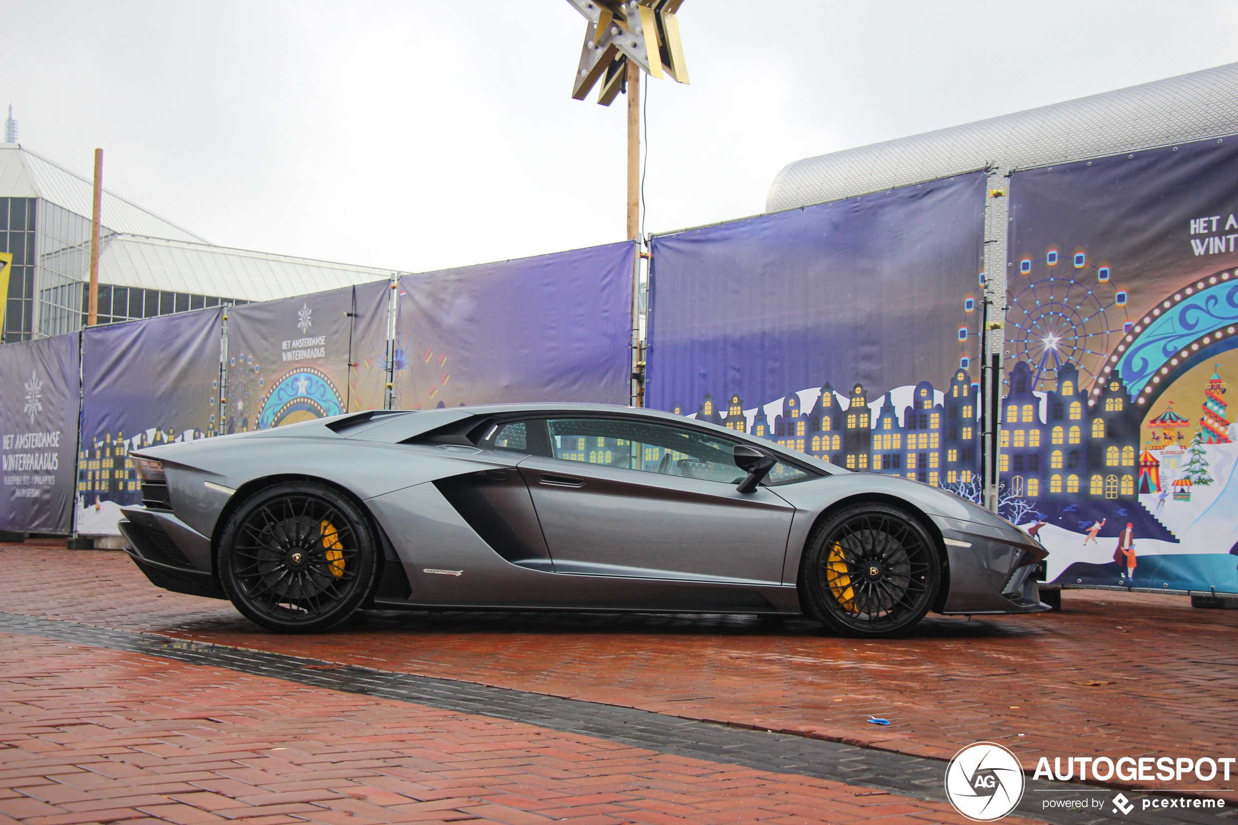 Lamborghini Aventador S LP740-4