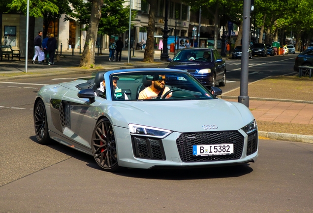 Audi R8 V10 Spyder 2016