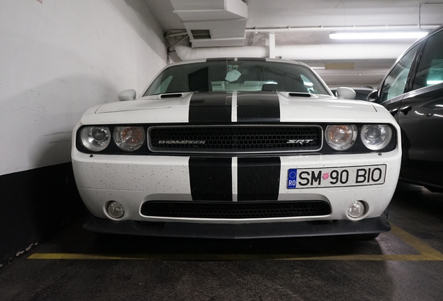 Dodge Challenger SRT-8 392