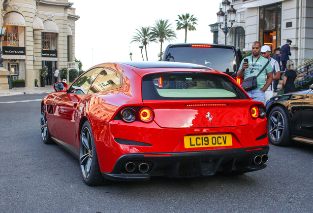 Ferrari GTC4Lusso