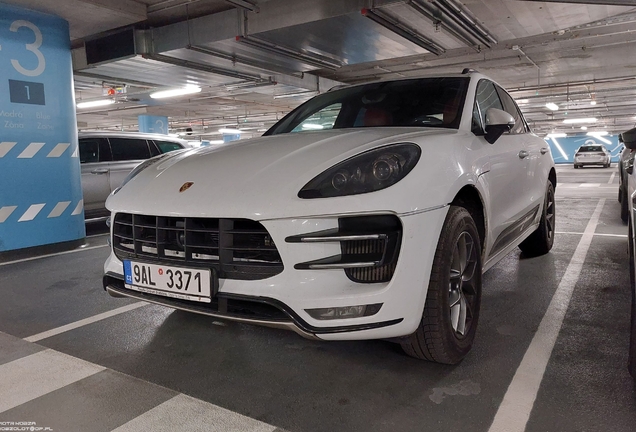 Porsche 95B Macan Turbo