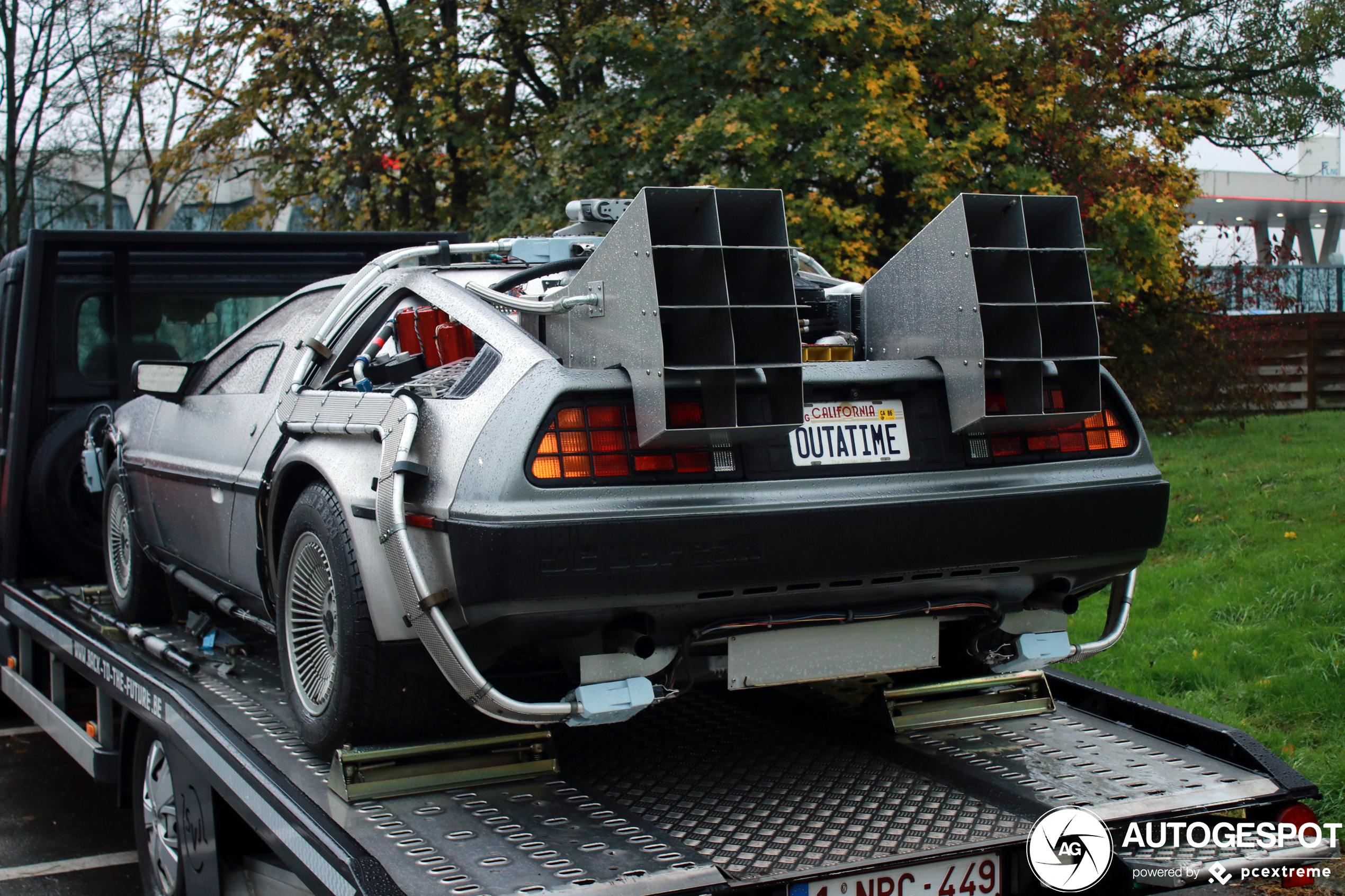 DeLorean DMC-12