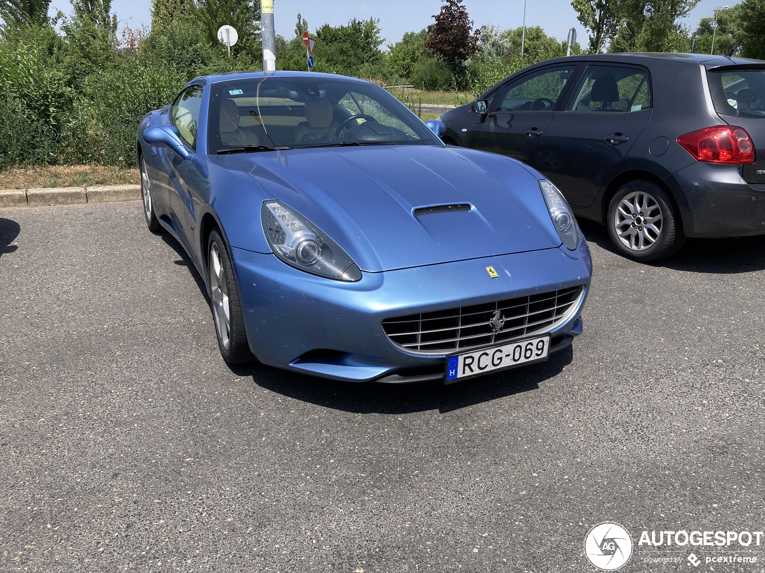 Ferrari California