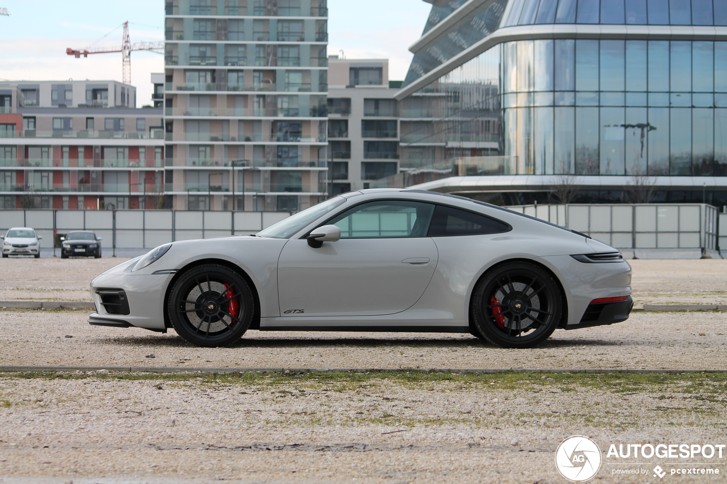 Porsche 992 Carrera 4 GTS