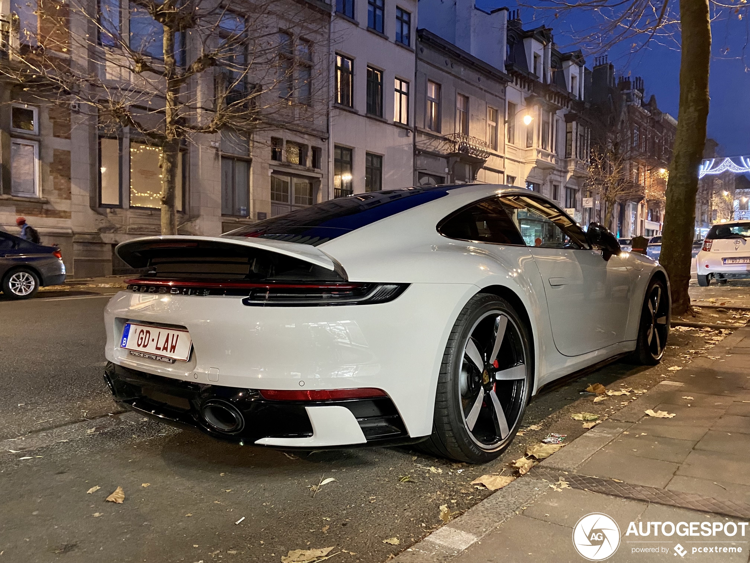 Porsche 992 Carrera 4S