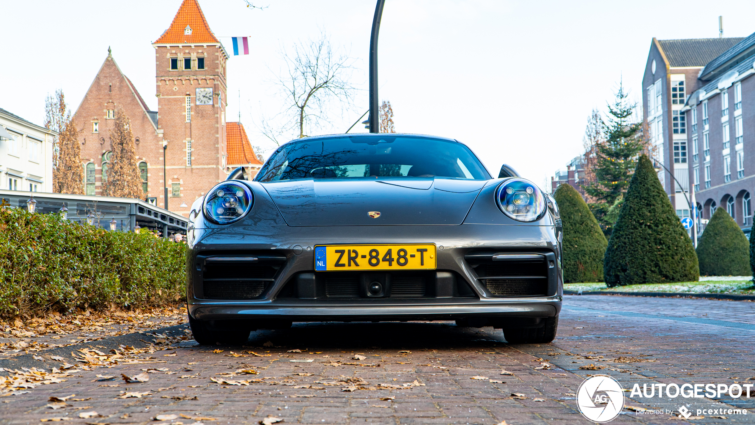 Porsche 992 Carrera 4S