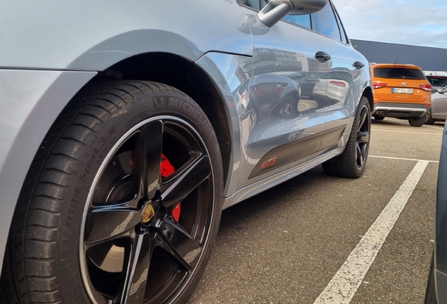 Porsche 95B Macan GTS