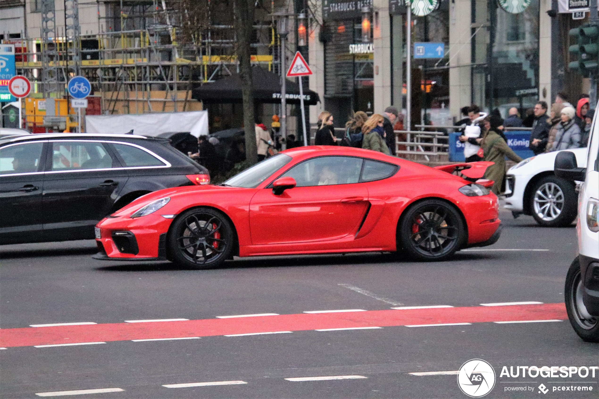 Porsche 718 Cayman GT4