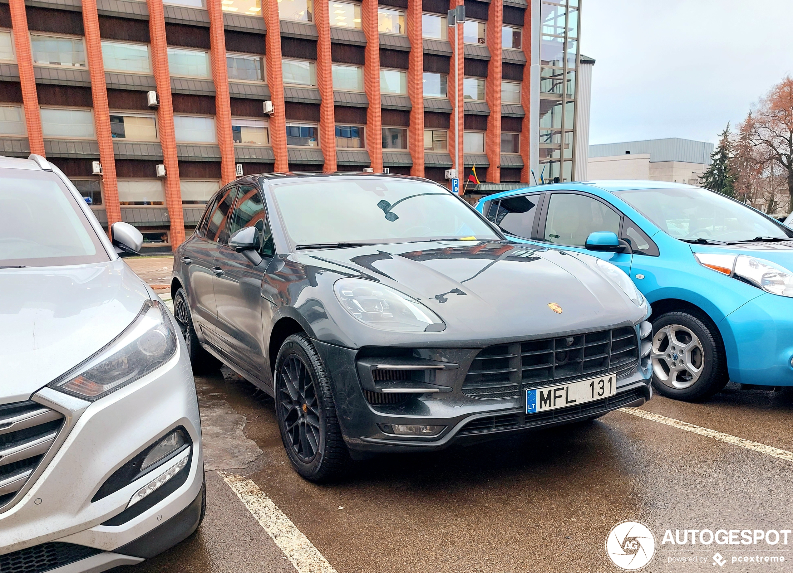 Porsche 95B Macan GTS