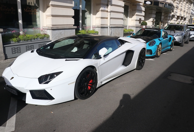 Lamborghini Aventador LP700-4 Roadster