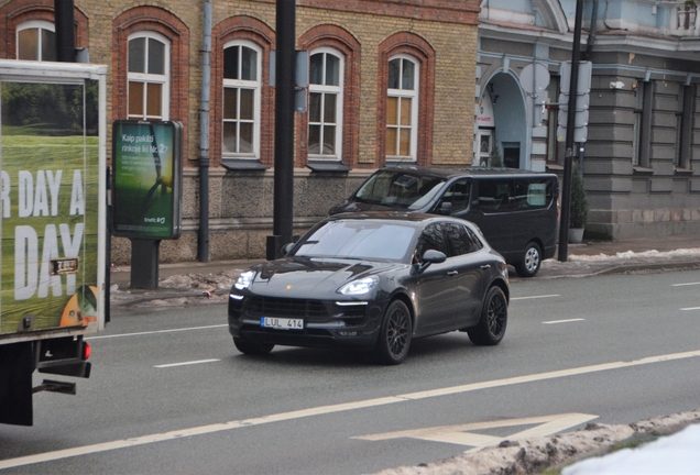 Porsche 95B Macan GTS