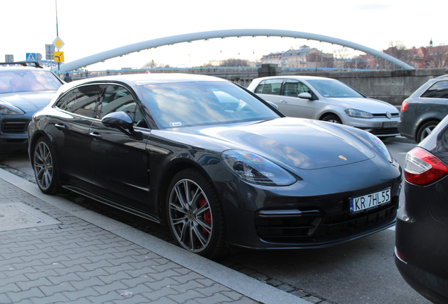 Porsche 971 Panamera GTS Sport Turismo