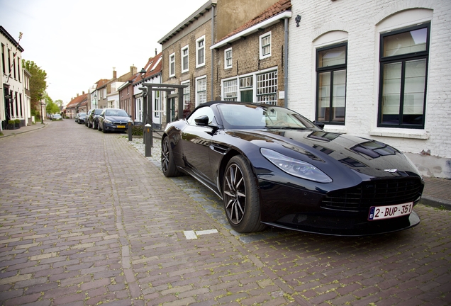 Aston Martin DB11 V8 Volante