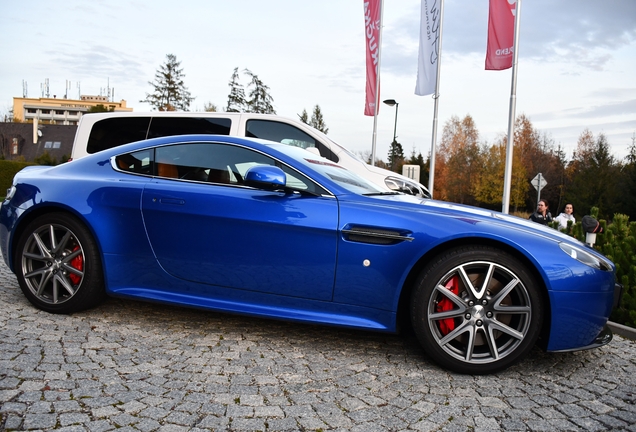 Aston Martin V8 Vantage S