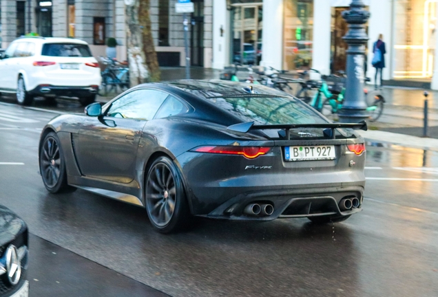 Jaguar F-TYPE SVR Coupé 2017