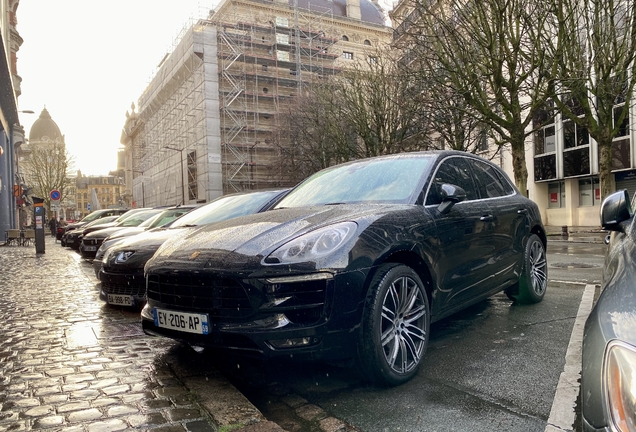 Porsche 95B Macan Turbo