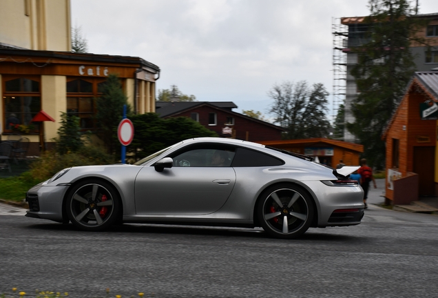 Porsche 992 Carrera 4S