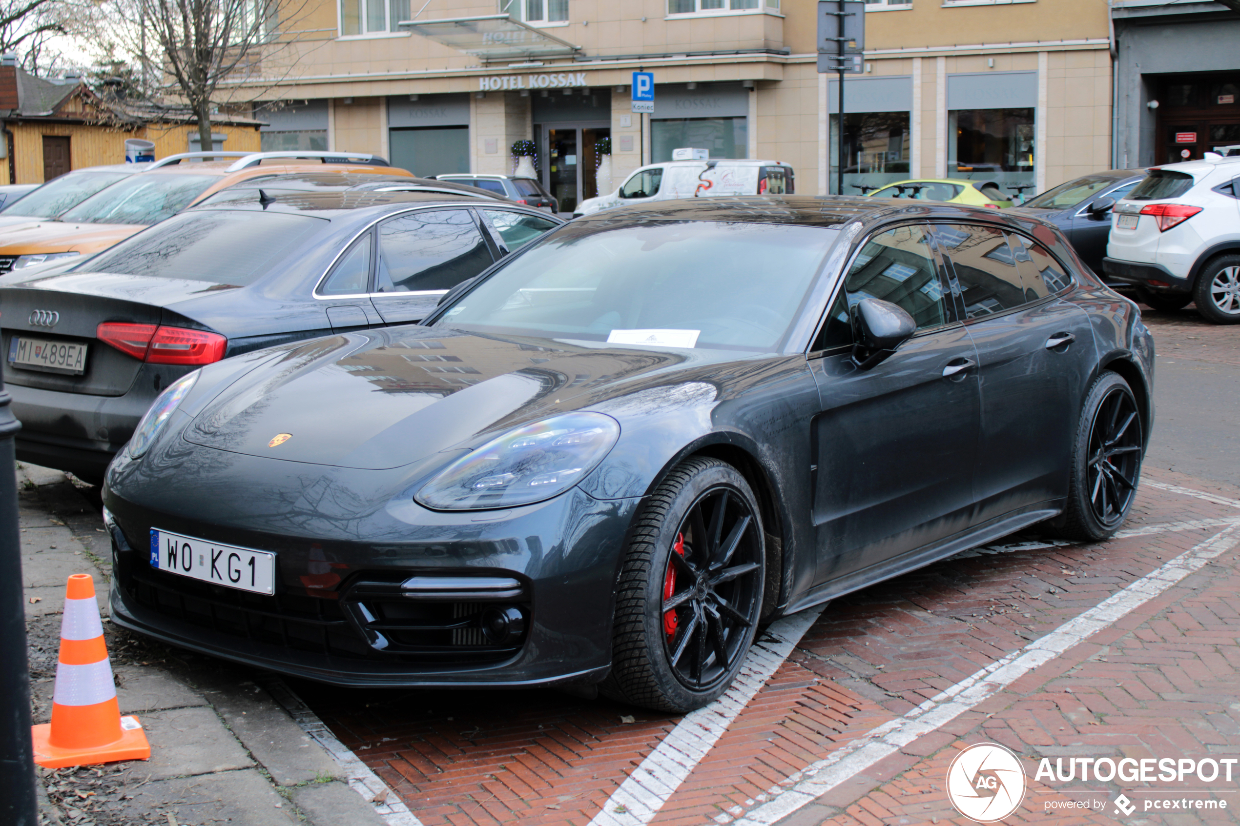 Porsche 971 Panamera GTS Sport Turismo