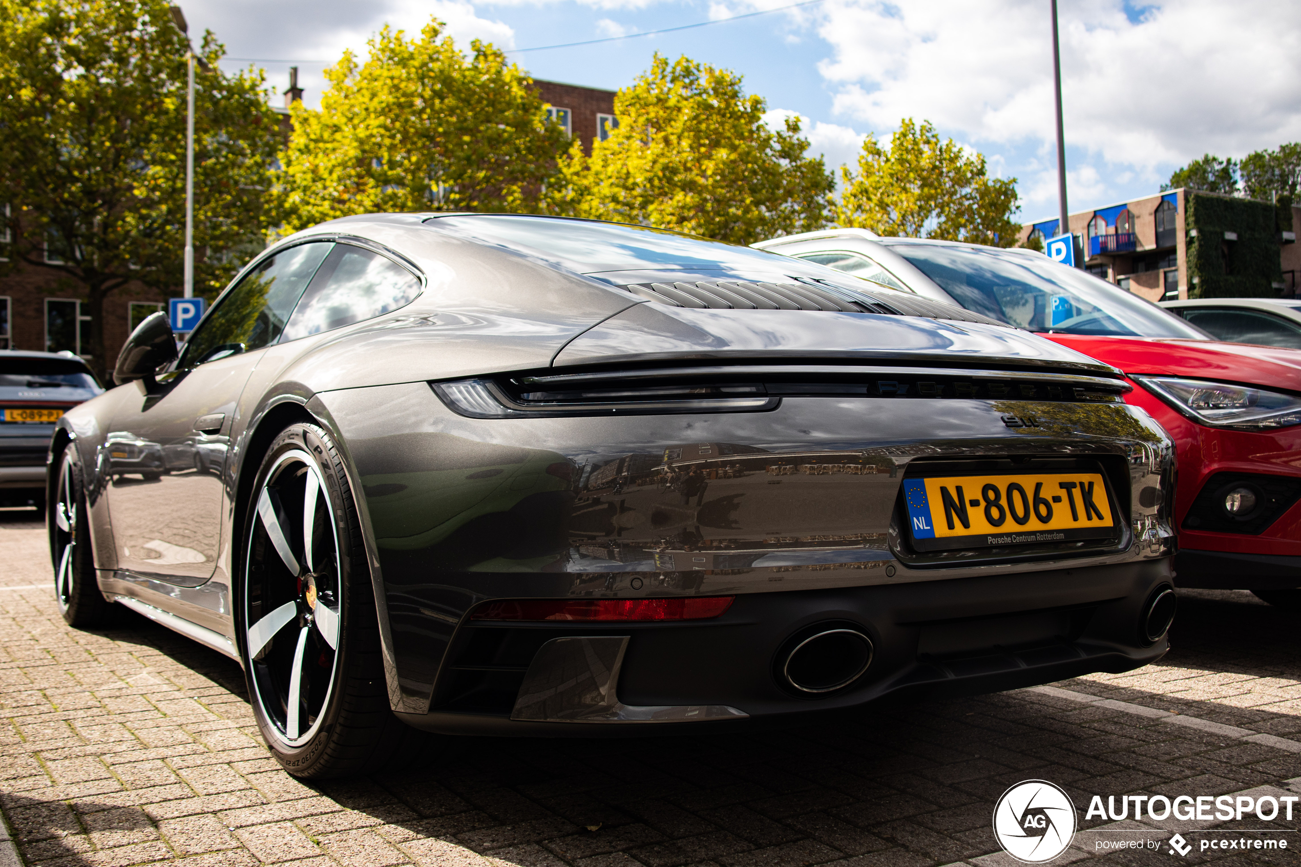 Porsche 992 Carrera 4S