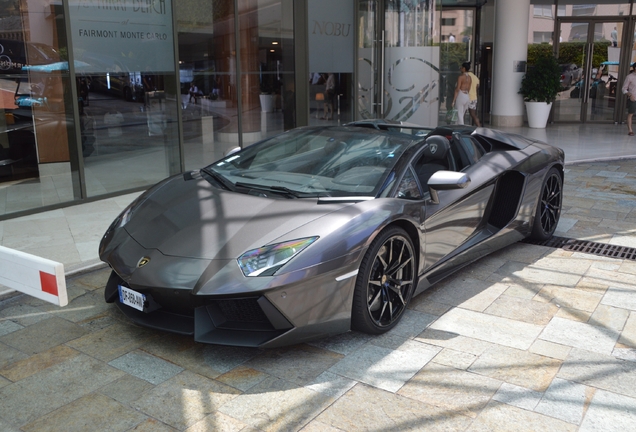 Lamborghini Aventador LP700-4 Roadster