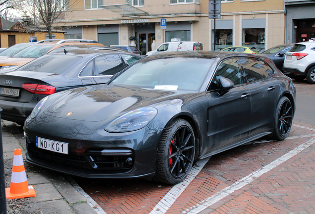 Porsche 971 Panamera GTS Sport Turismo