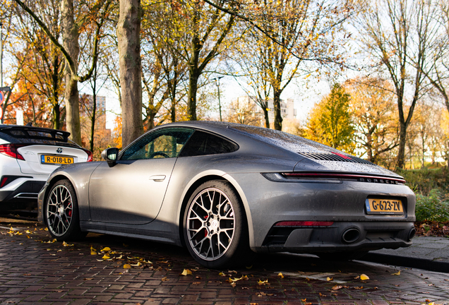 Porsche 992 Carrera 4S