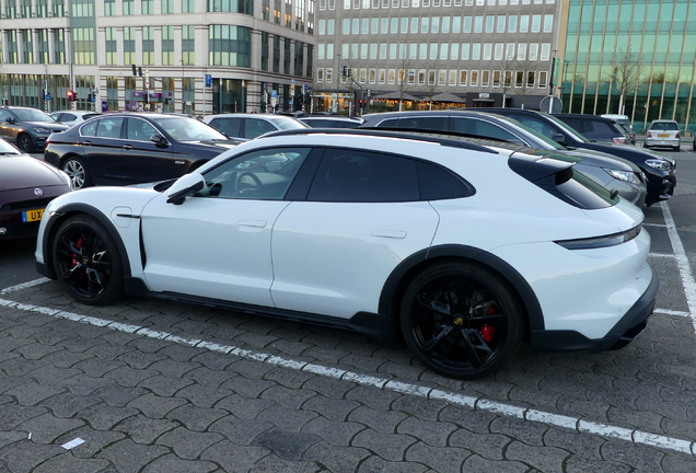 Porsche Taycan Turbo Cross Turismo