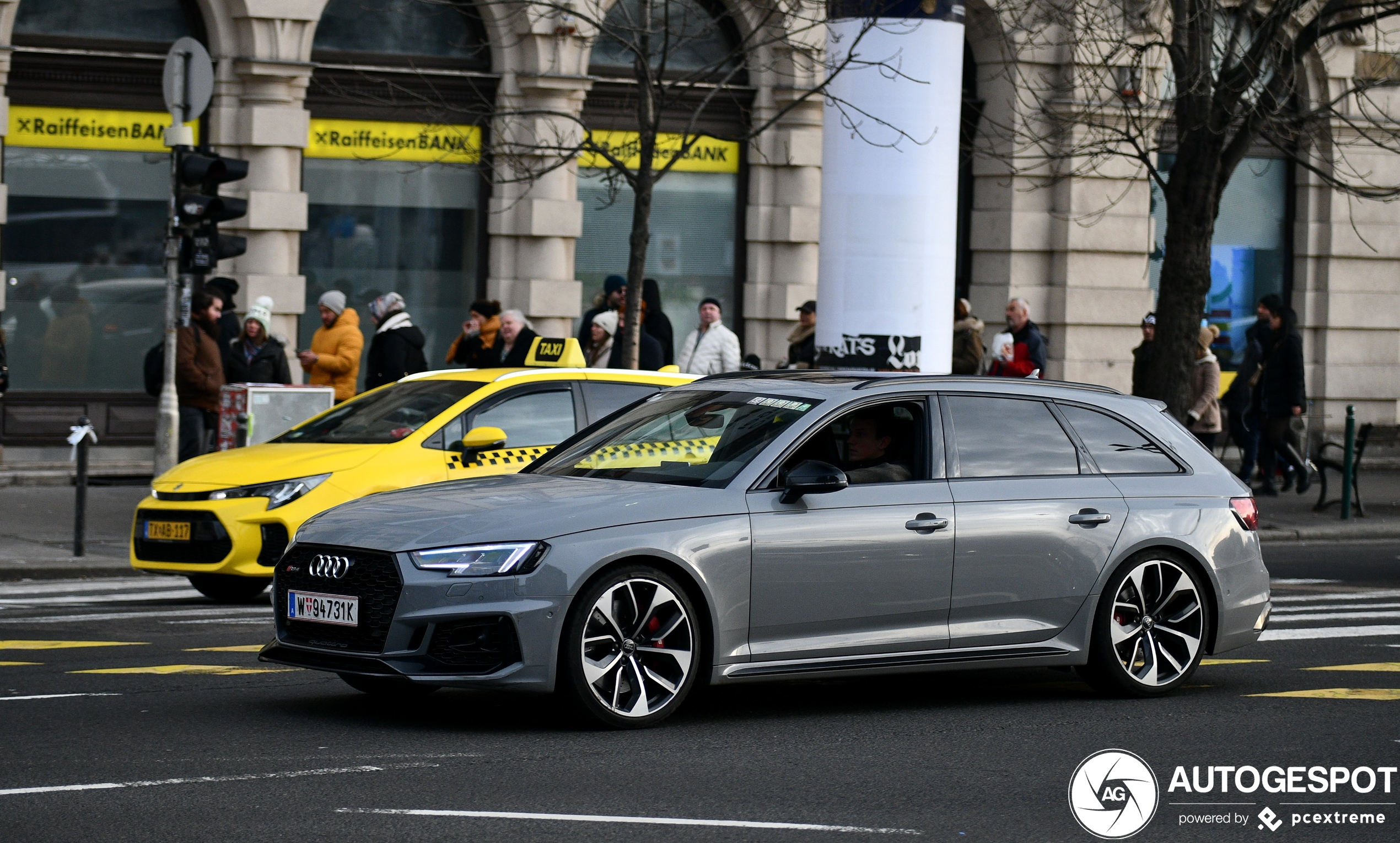 Audi RS4 Avant B9