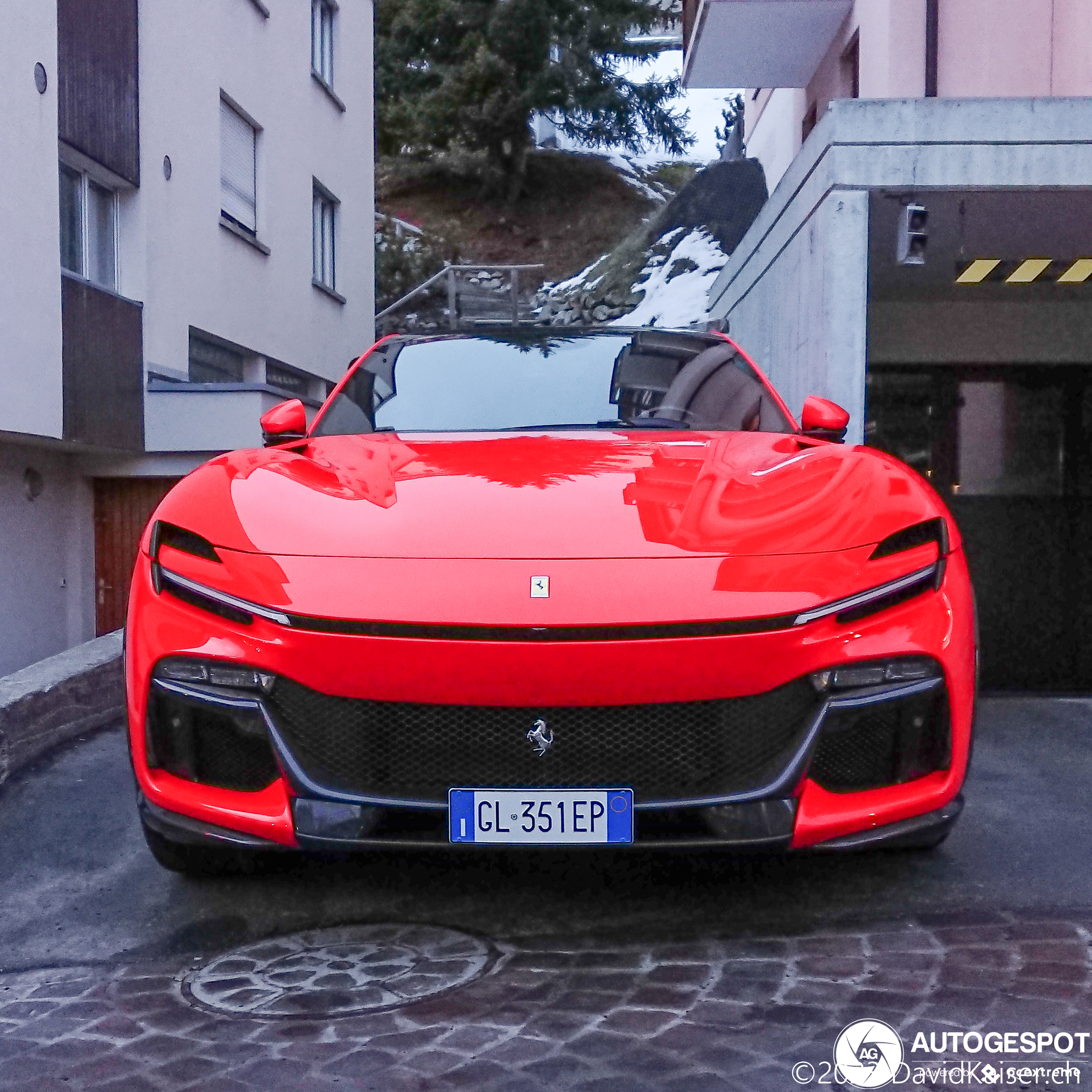 Topspot: Ferrari Purosangue in Sankt Moritz