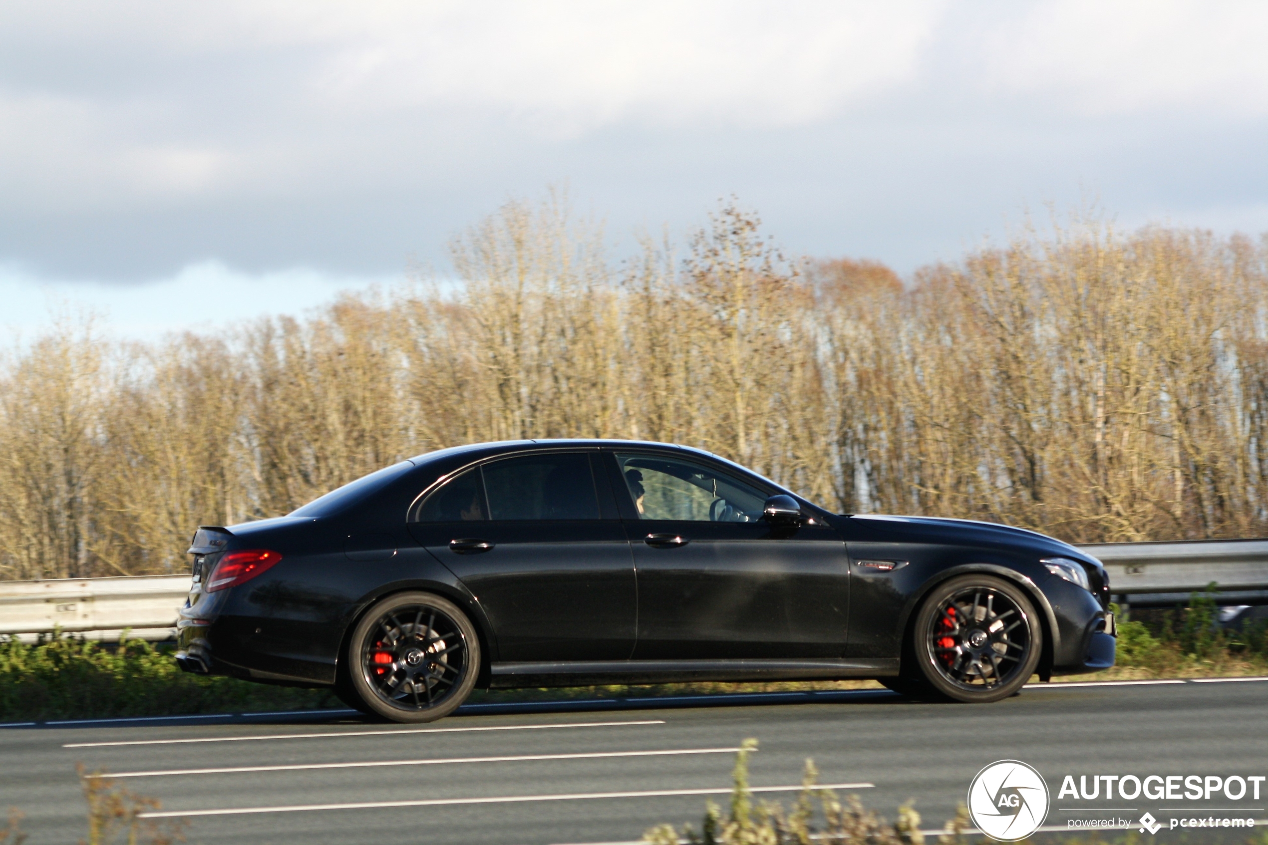 Mercedes-AMG E 63 S W213