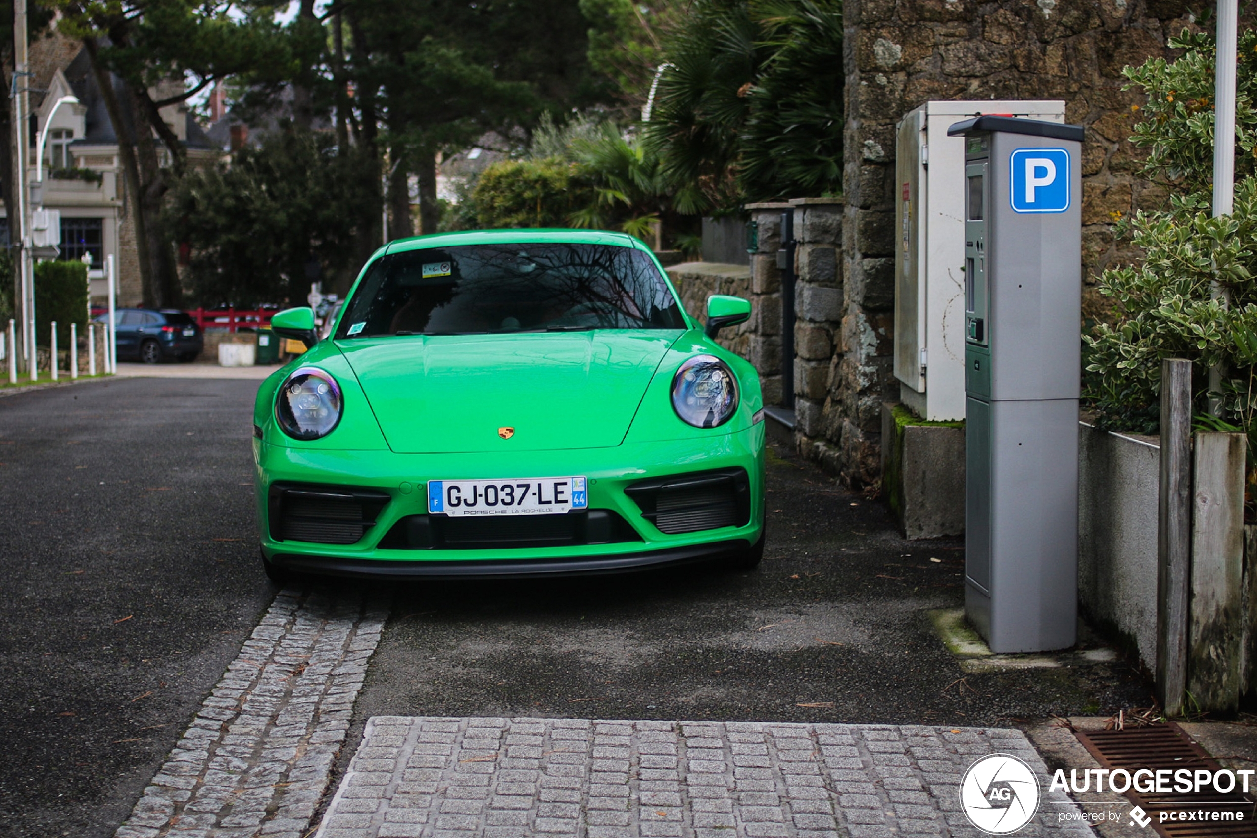 Porsche 992 Carrera GTS