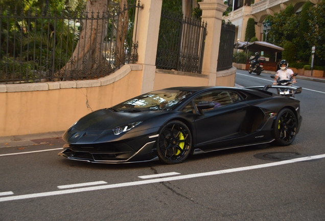 Lamborghini Aventador LP770-4 SVJ