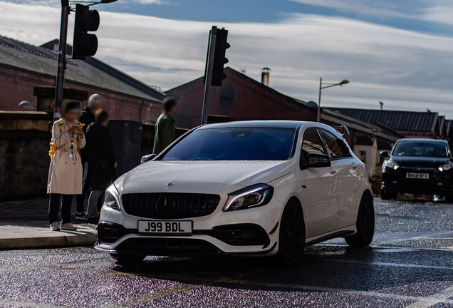 Mercedes-AMG A 45 W176 2015