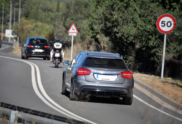 Mercedes-Benz GLA 45 AMG X156