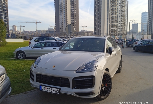 Porsche 9YA Cayenne GTS