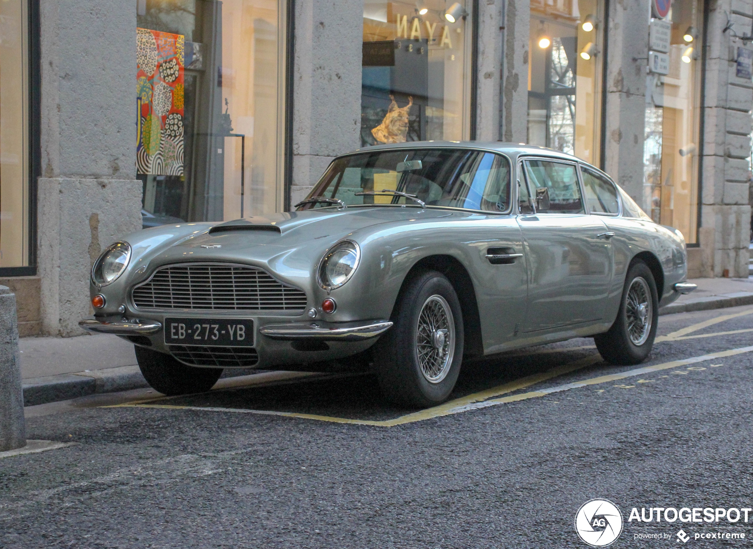 Aston Martin DB6 Vantage MKI