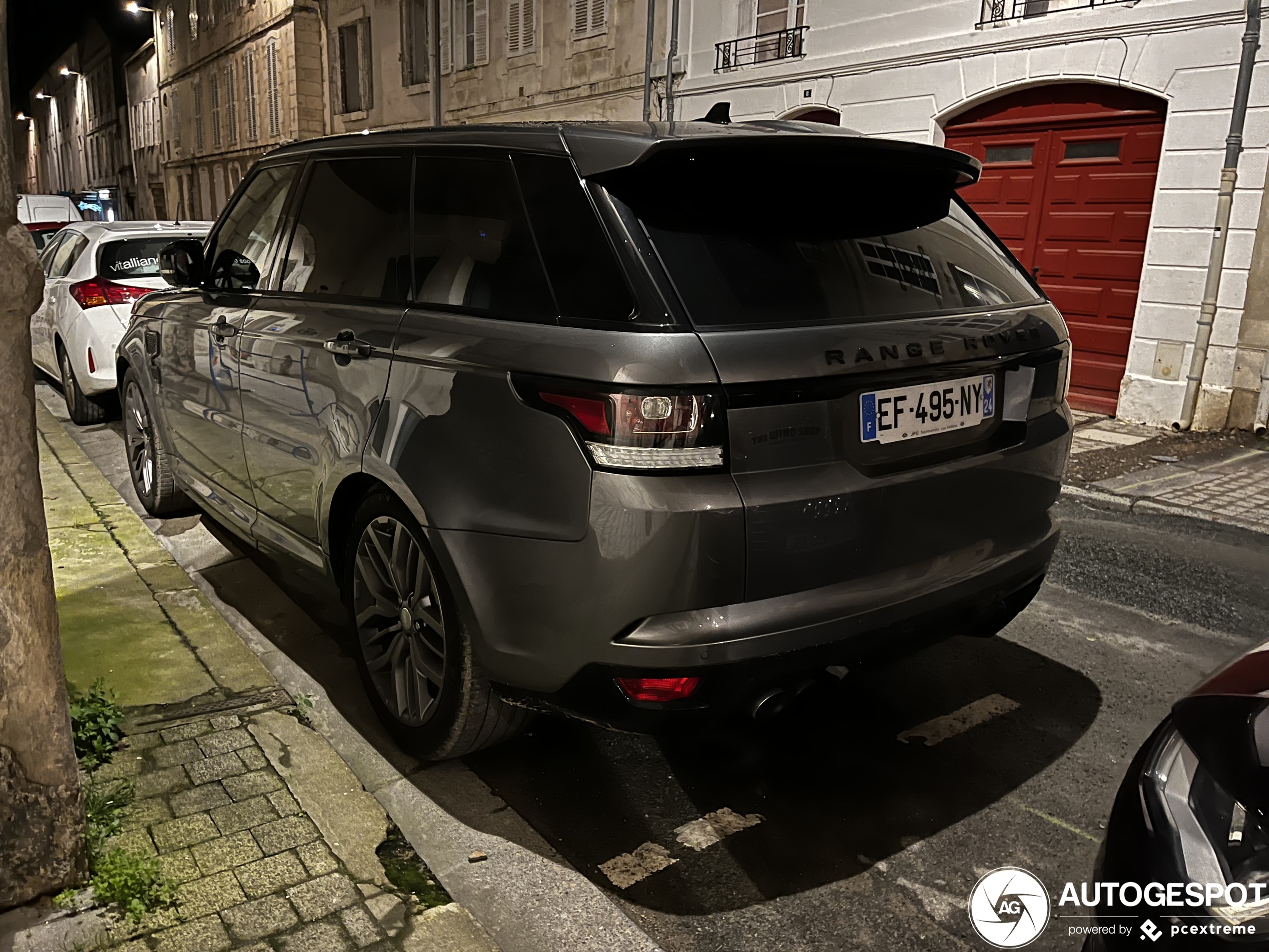 Land Rover Range Rover Sport SVR