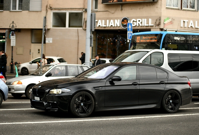 BMW M5 F10 2011