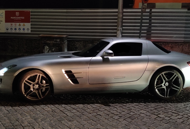 Mercedes-Benz SLS AMG