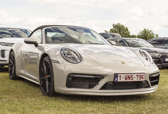 Porsche 992 Carrera 4S Cabriolet