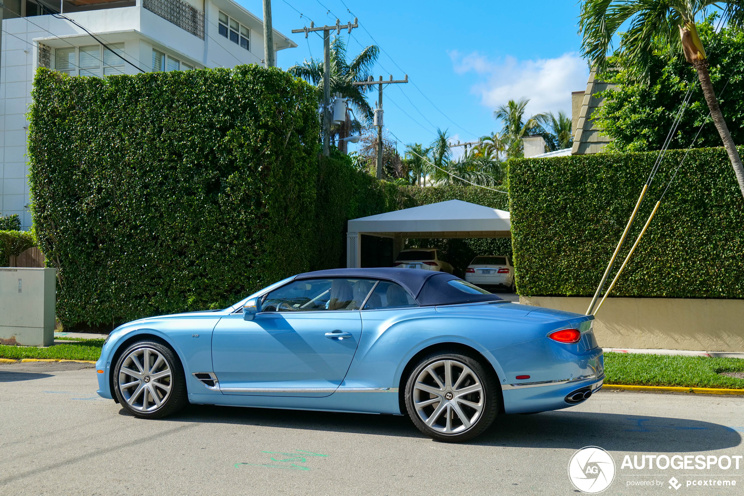 Bentley Continental GTC V8 2020