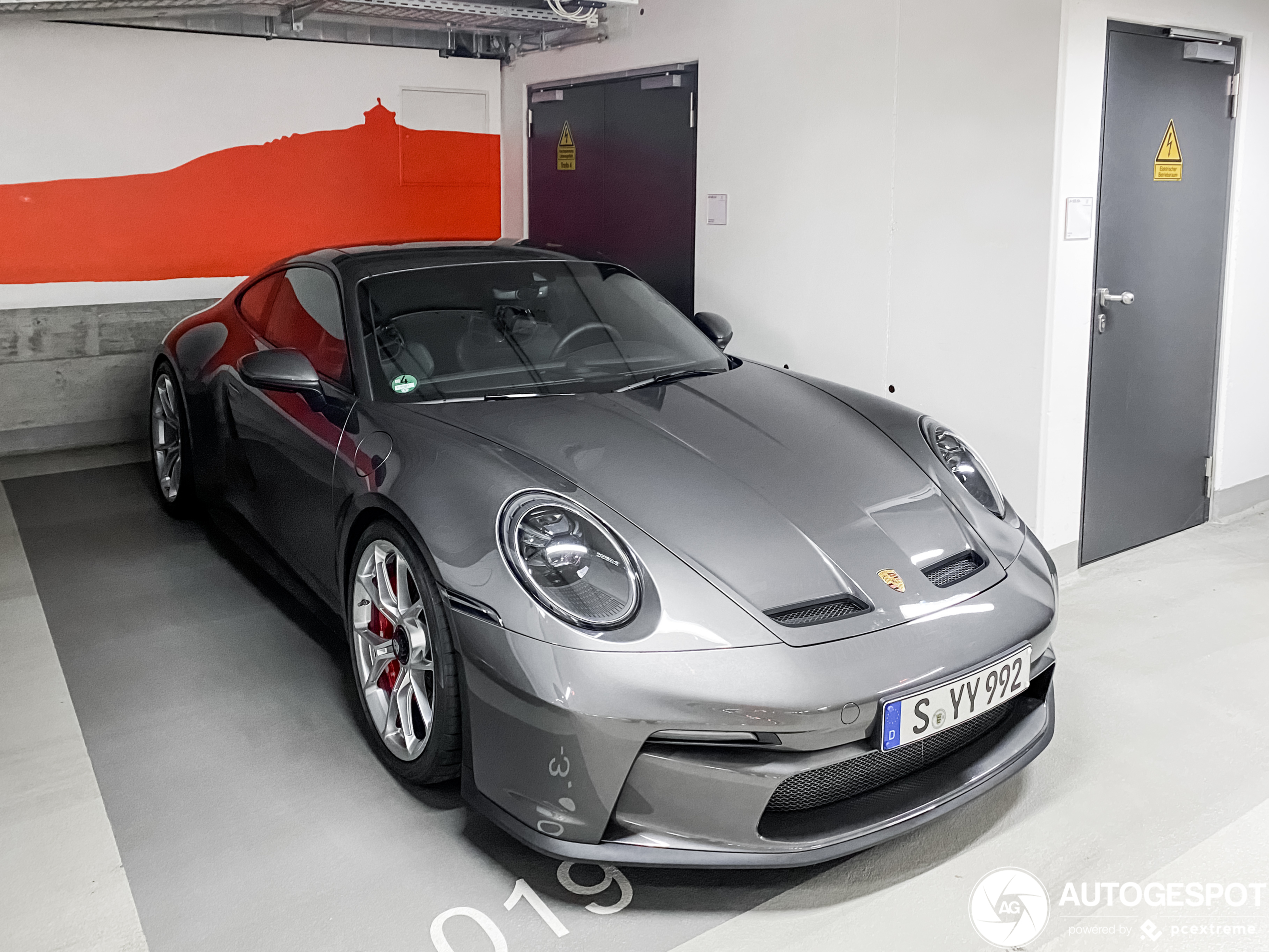 Porsche 992 GT3 Touring