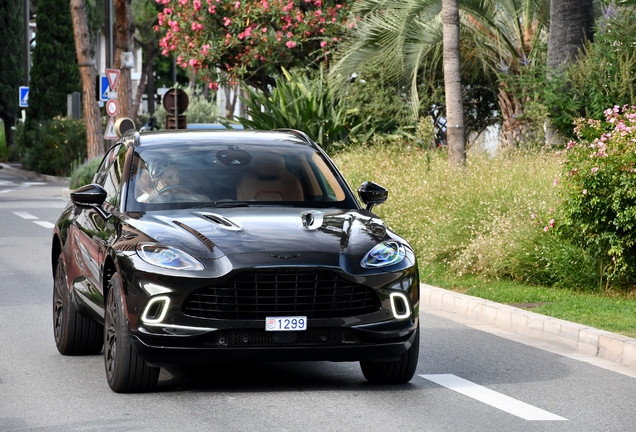 Aston Martin DBX