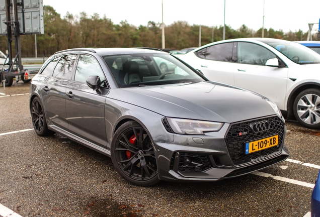 Audi RS4 Avant B9