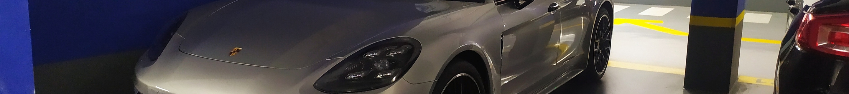 Porsche 971 Panamera Turbo