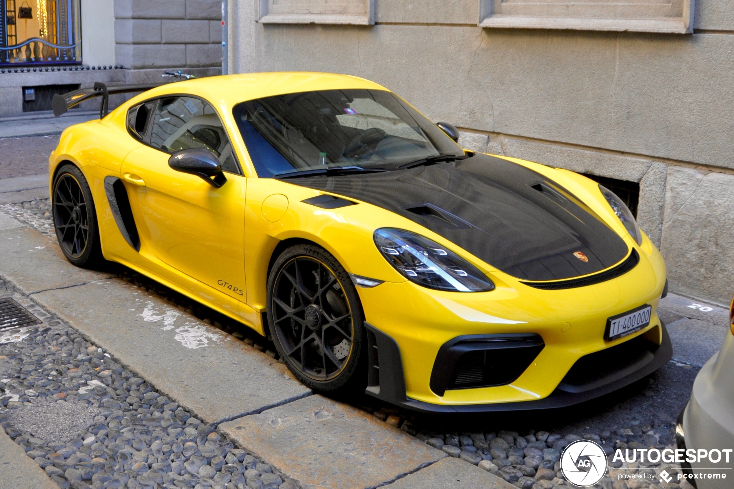 Porsche 718 Cayman GT4 RS Weissach Package