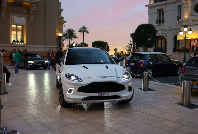 Aston Martin DBX