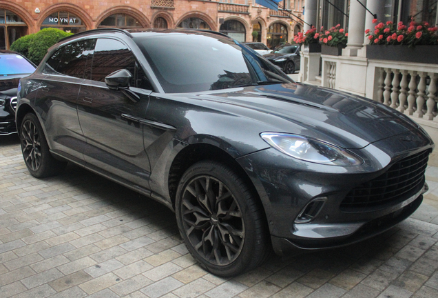 Aston Martin DBX